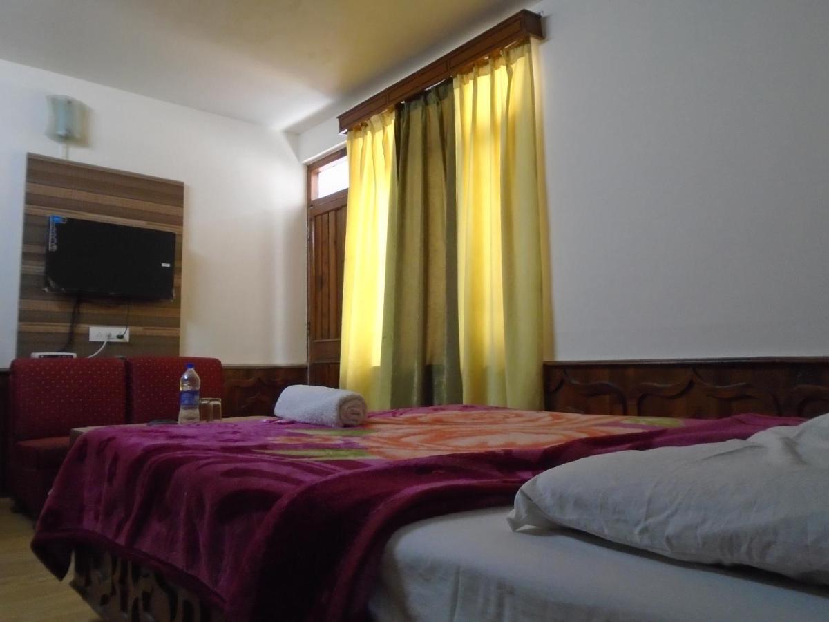 Hotel Magnolia Mallroad Manali Exterior photo