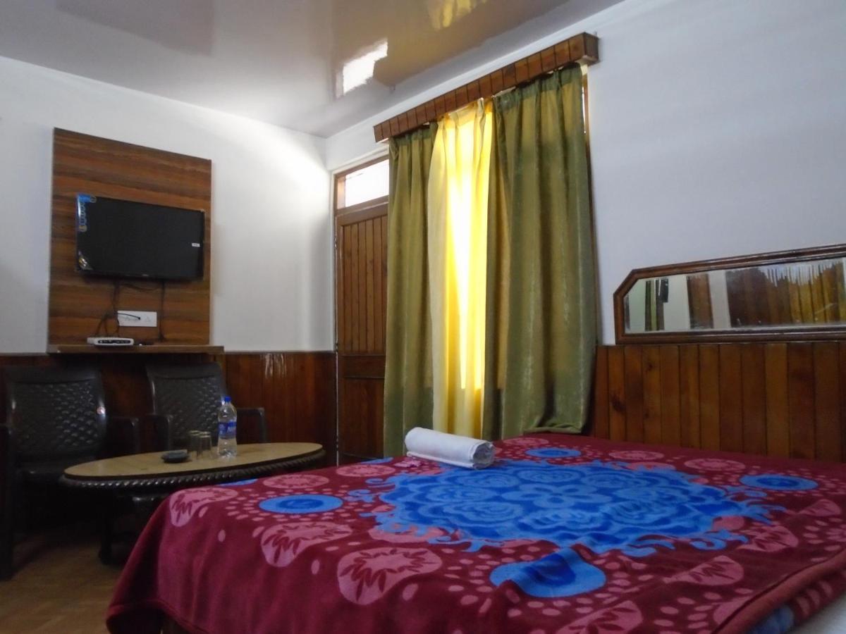 Hotel Magnolia Mallroad Manali Exterior photo