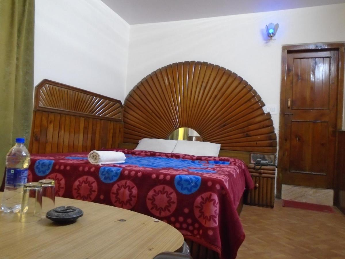 Hotel Magnolia Mallroad Manali Exterior photo