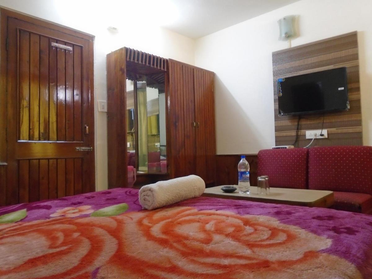 Hotel Magnolia Mallroad Manali Exterior photo