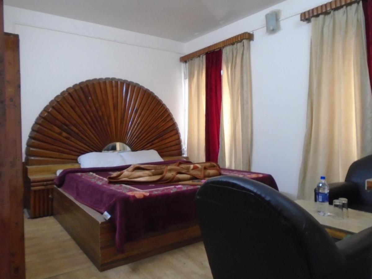 Hotel Magnolia Mallroad Manali Exterior photo