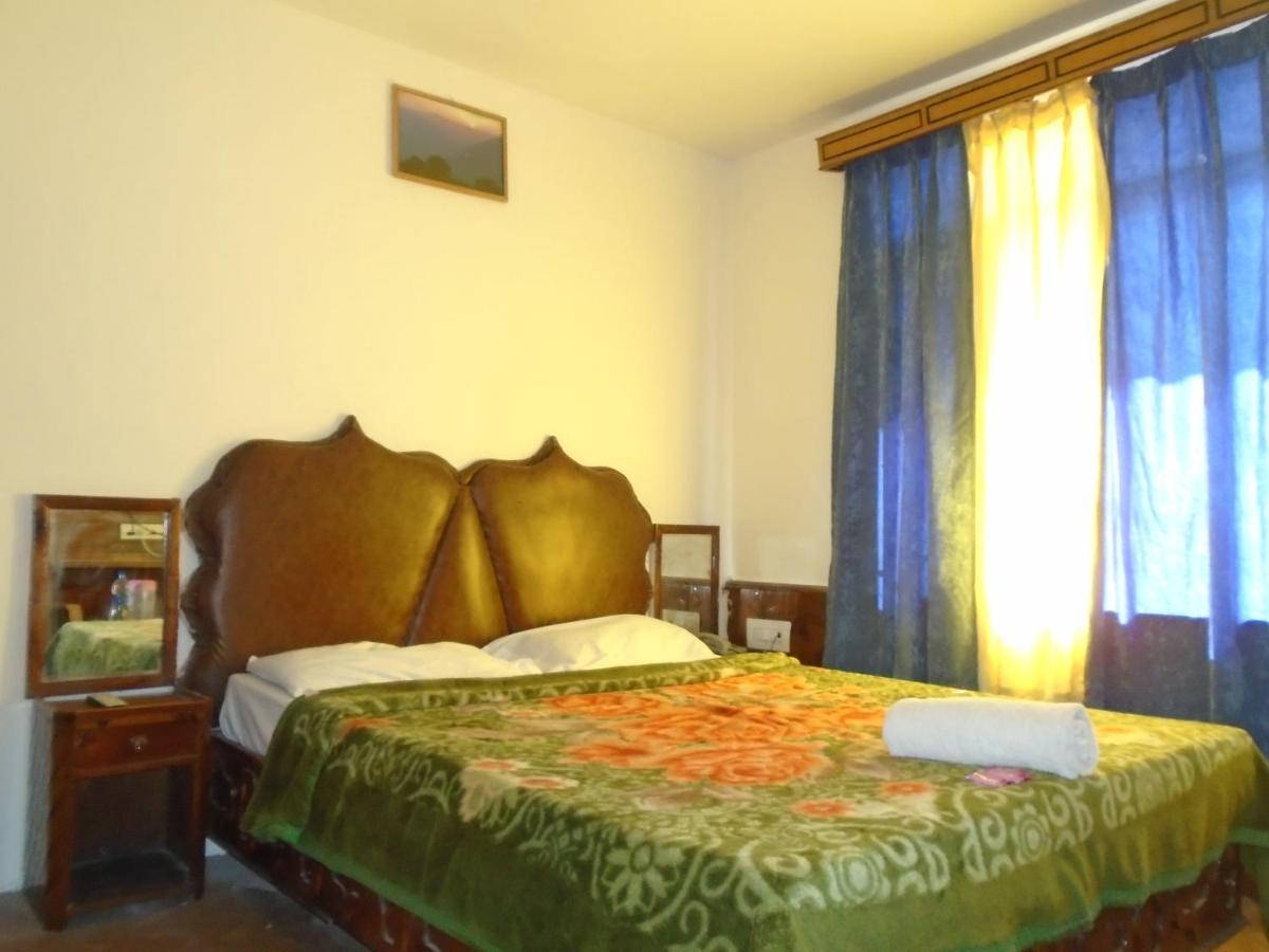 Hotel Magnolia Mallroad Manali Exterior photo